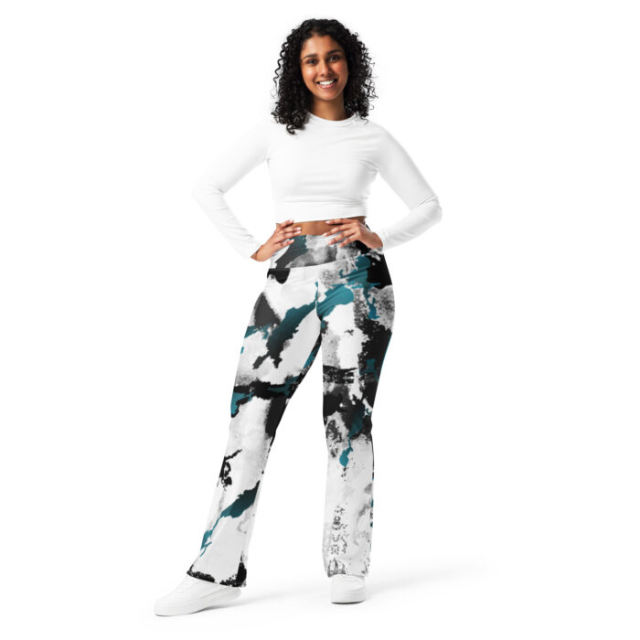 Universe MF Flare leggings